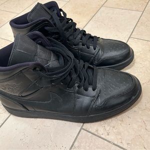 Air Jordan 1 Mid shoes Men
